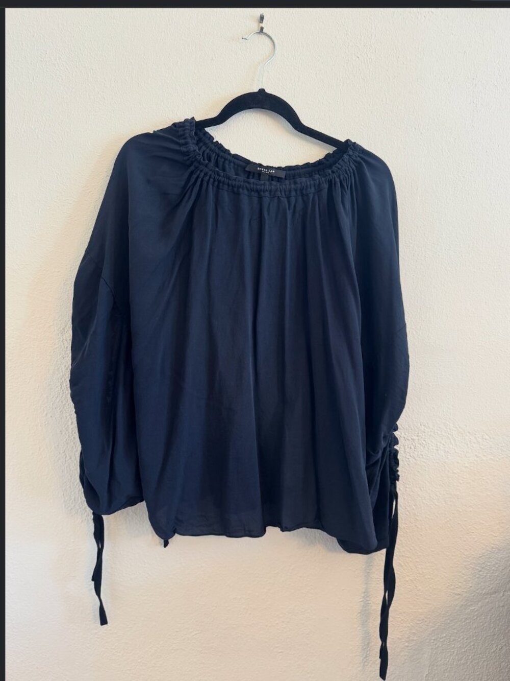 Derek Lam 100% Silk Navy Blouse Oversized Ruched Sleeves Sz 4 Fits 4–14+